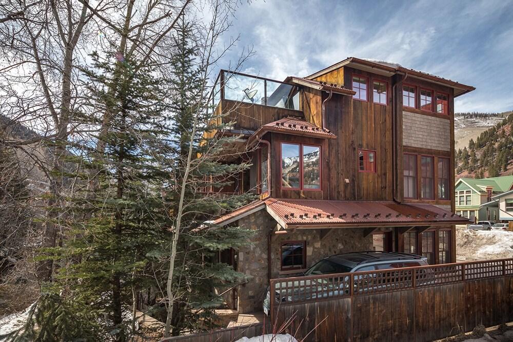 River Bliss by Exceptional Stays