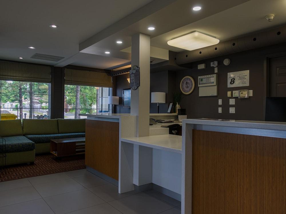 سوبر 8 باي ويندام سولت سانت ماري أون منطقة الاستقبال