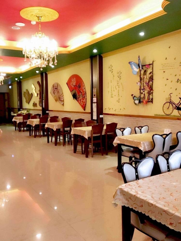 تانهسيانغ بو بد آند برسكفاست الردهة