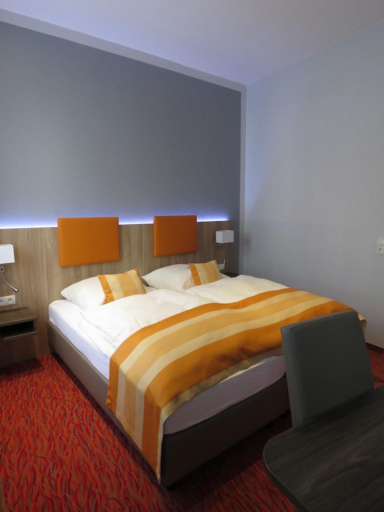 هوتل تروتزبفاف