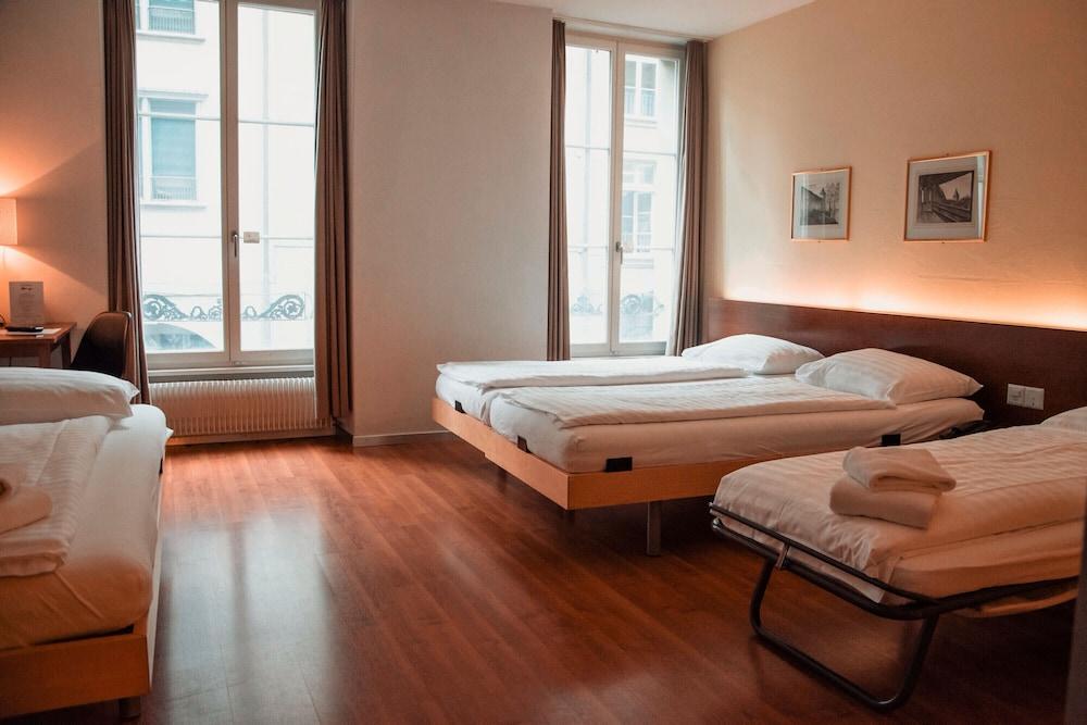 هوتل ريسترونت جولدنيه شلوسيل بيرن غرفة