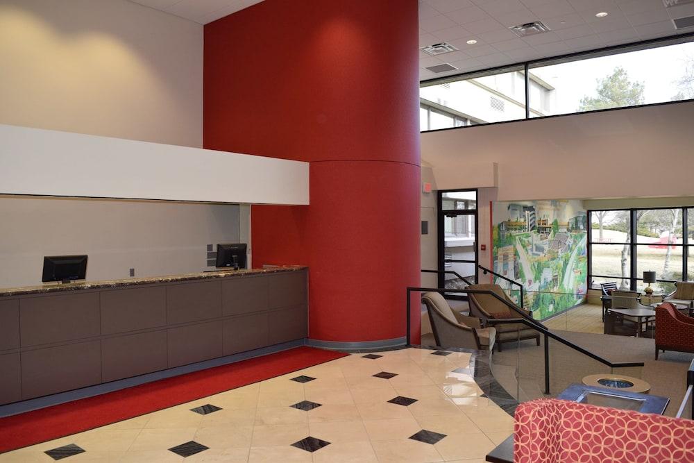 Gateway Hotel and Conference Center at Iowa State University Check-in/Check-out Kiosk