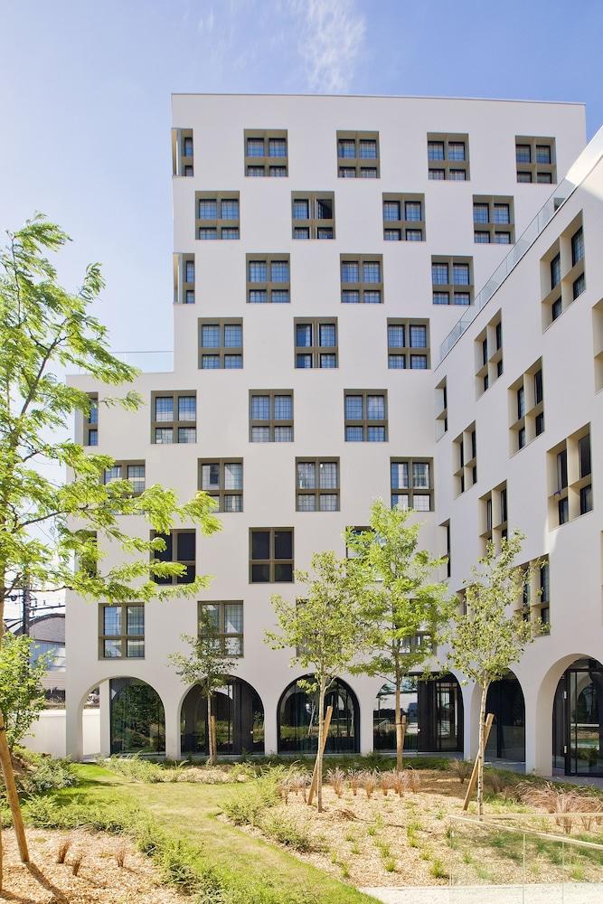 ريسايد هوم باري جار دو ليون  جاكلين دو روميلي المنطقة المحيطة بالمنشأة