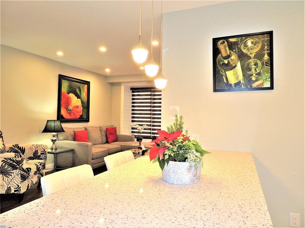 آي ريزيدنس إن تورونتو - فاكيشن هوم غرفة