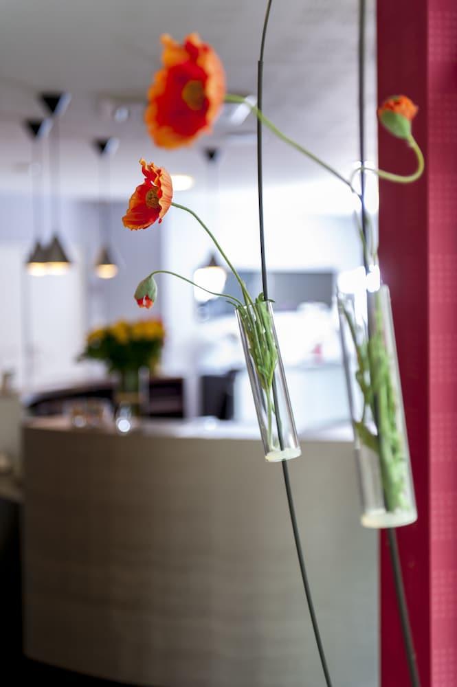 بريت هوتل بيلفورت سنتر - لو بوريل منطقة الاستقبال