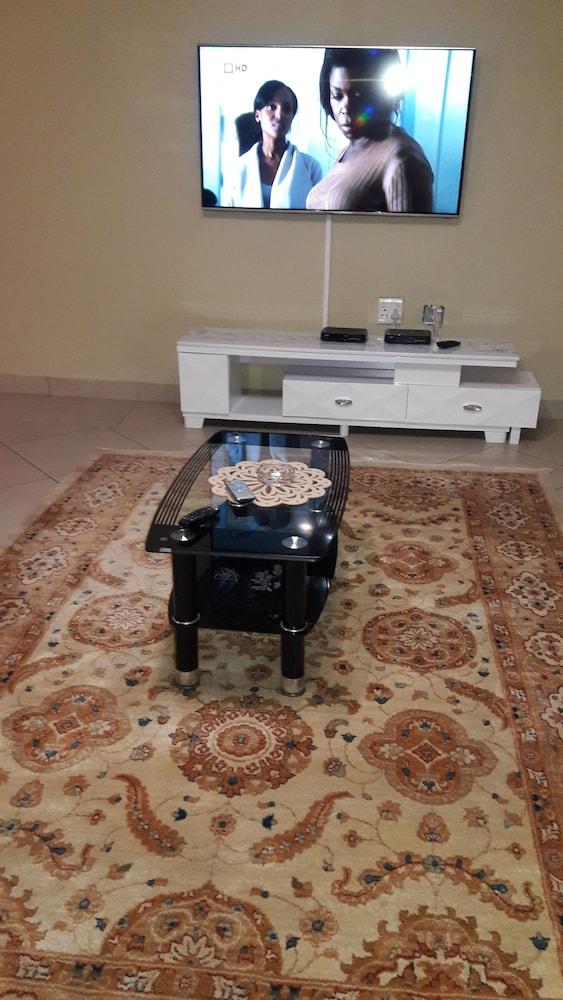 آليموب لودج إن بيد آند بريكفست تفاصيل الفندق من الداخل