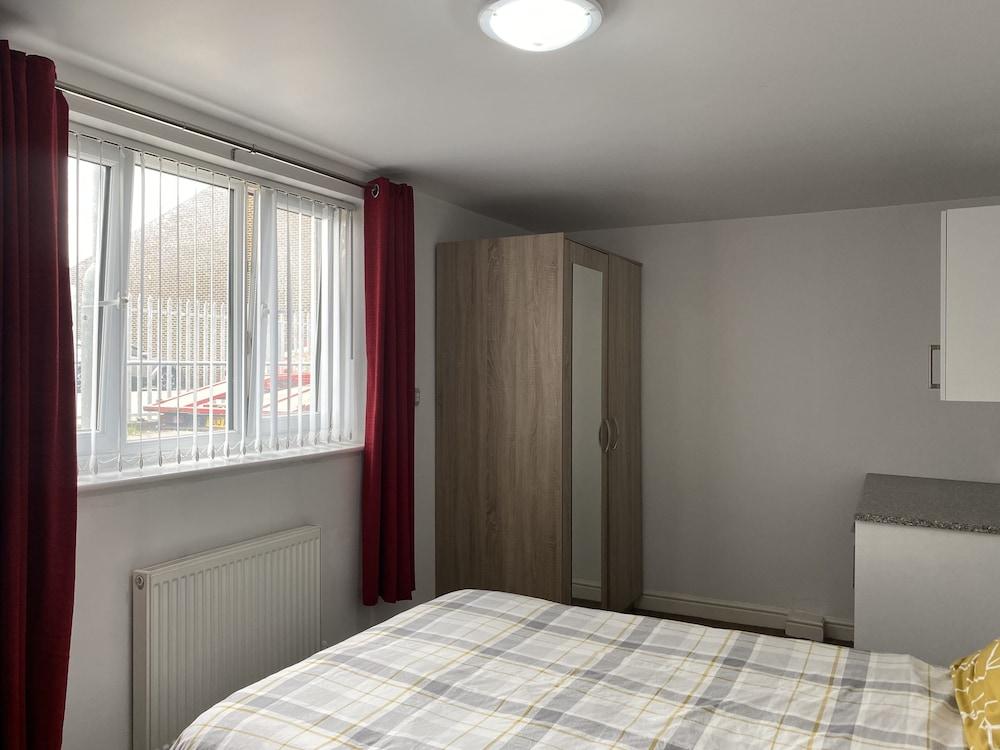 إنفيتينغ 3 بد أبارتمنت إن ستوكتون أون تيس غرفة