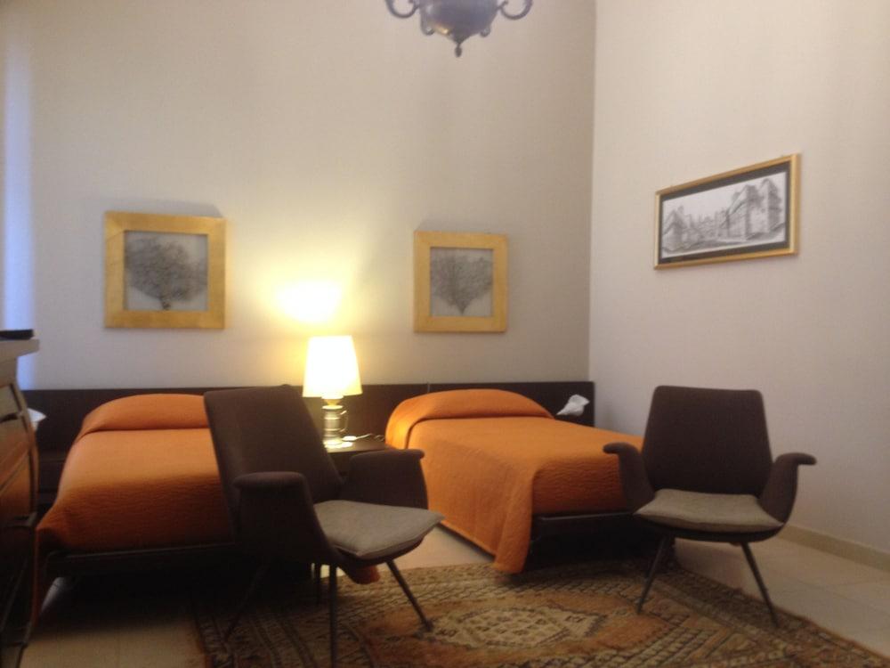 Domus Felix Featured Image