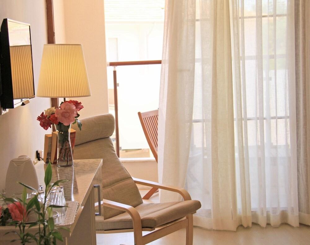 ليدي روز بوتيك بنسيون غرفة