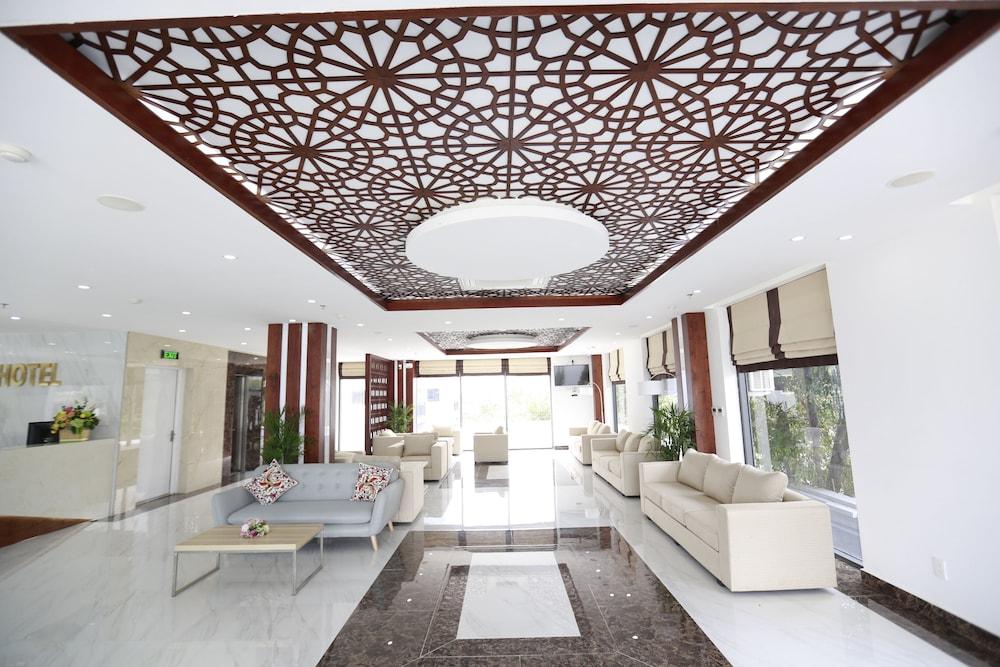 جولدن دراجون هوتل الفندق من الداخل