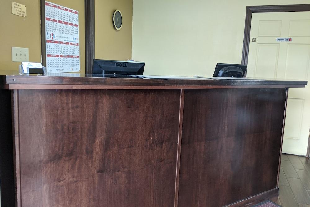 ترافيلودج باي ويندام ريتشموند إنديانا منطقة الاستقبال