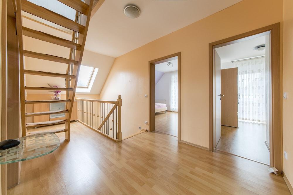 برايفت هاوس أوف دين كيرش شتوكين تفاصيل الفندق من الداخل