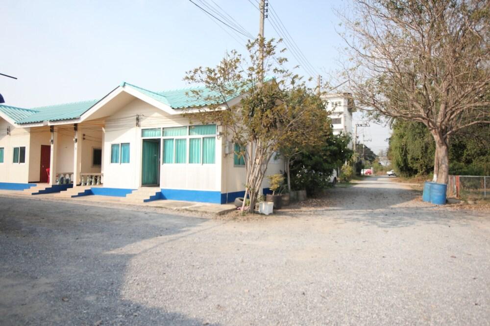 OYO 496 Chok Phikul Thong Resort Exterior