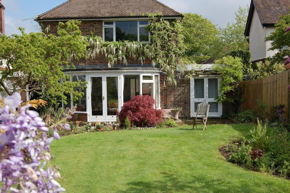 Aspens BNB Property Grounds