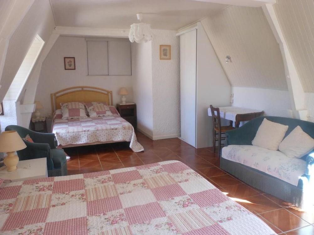 دومين دو بيش مورتير غرفة