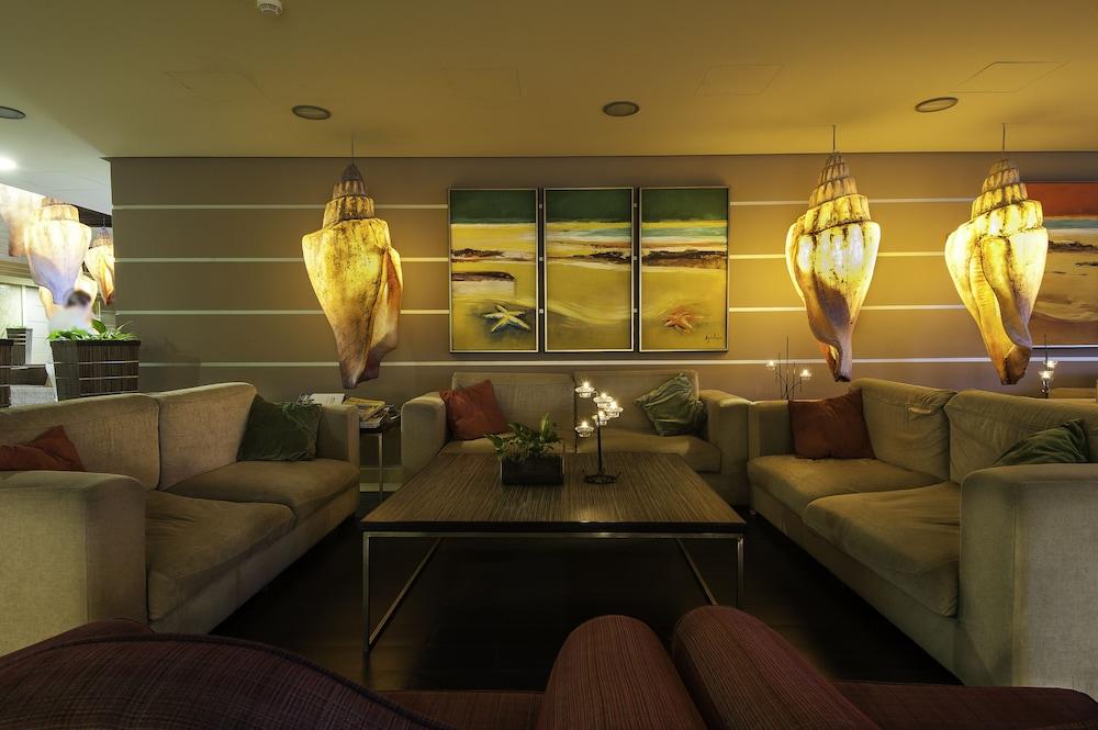 كاي إن هوتل أريناس ديل مير - للبالغين فقط منطقة الانتظار في الردهة