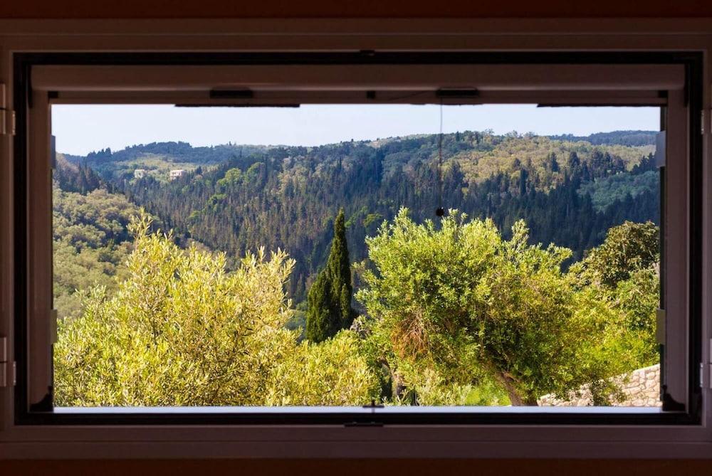 Villa Francesca Private Pool Walk to Beach Sea Views A C Wifi - 2782 Room