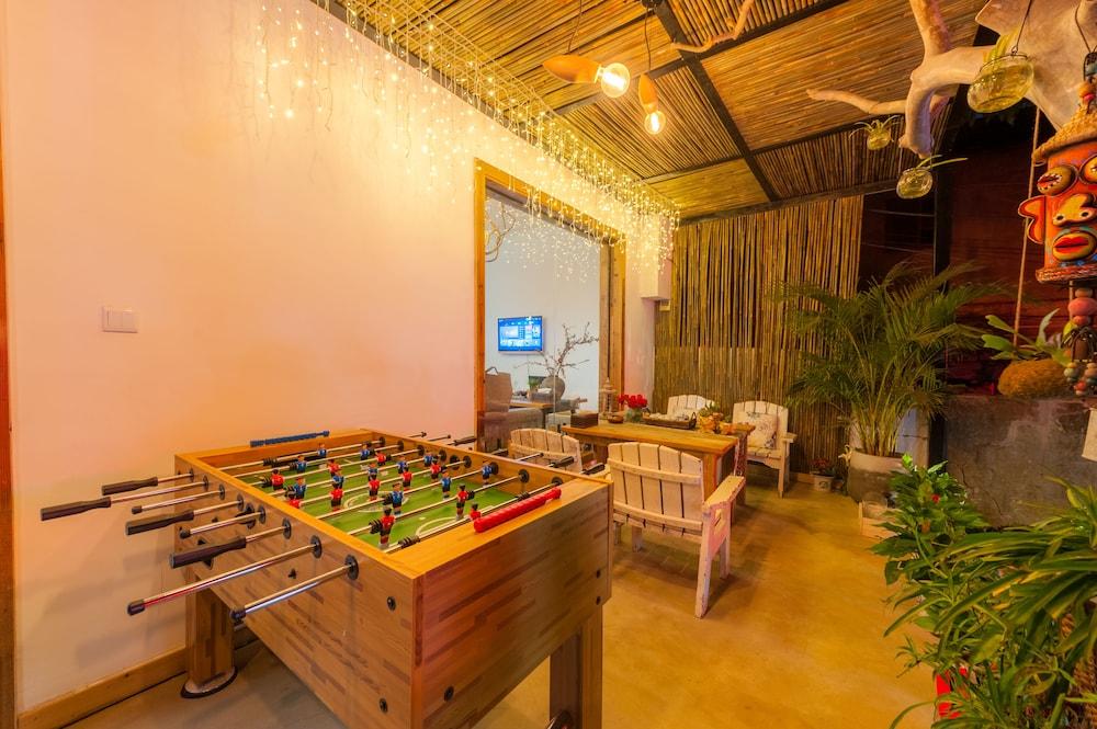 سبرينج فلاورز بلوسومينج هوتل الردهة