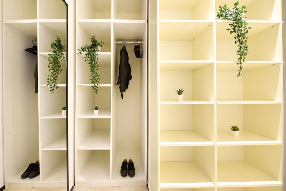 Sala Palatului Apt Room