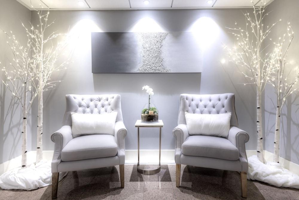 ذا فولار ، آن أسيند كوليكشن هوتل منطقة الجلوس في الردهة