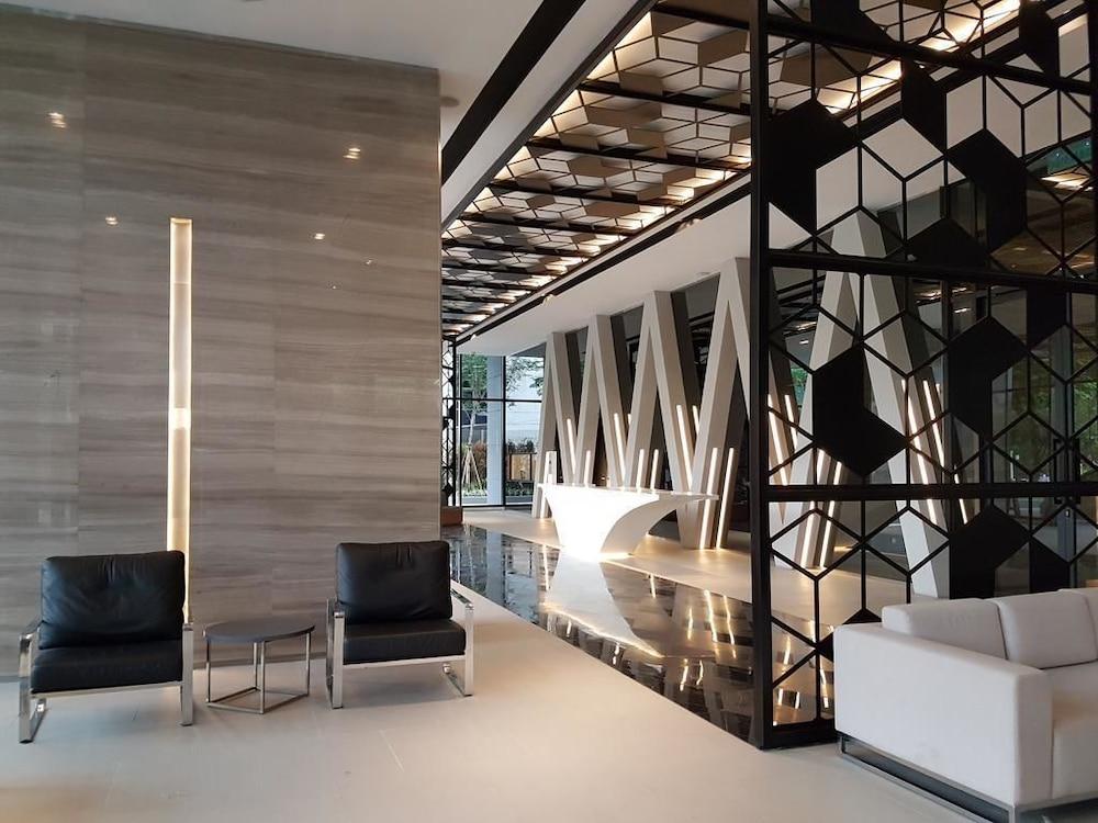 إكسبريشنز بروفيشينال سويتس باي آي هوست هومز 2 منطقة الجلوس في الردهة