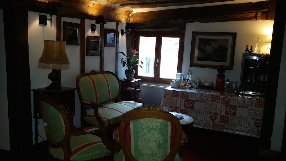 ليه تروا شومينيه شومبر دوت داخلي