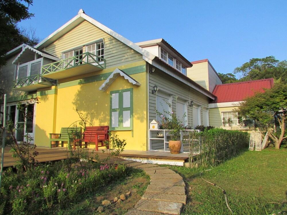 برادو هيل هوليداي المنطقة المحيطة بالمنشأة