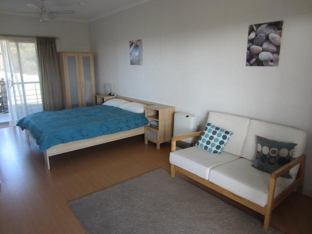 Flour Cask Bay Retreat Room