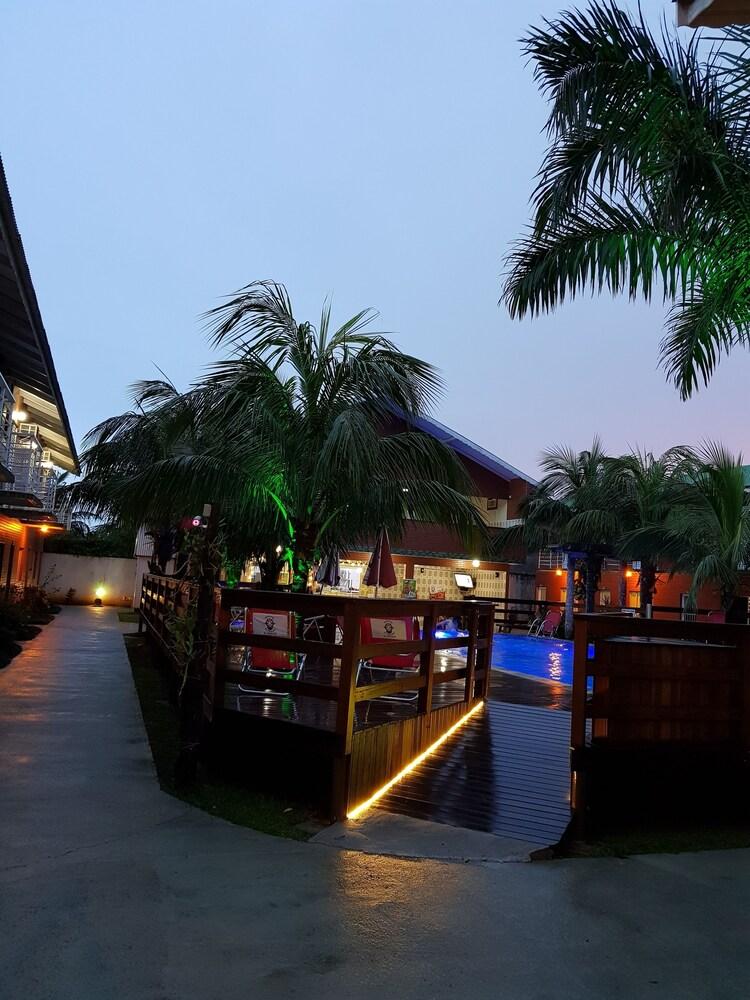 بوسادا ريزيدنشيال دوس بورتوجاس زحليقة مائية