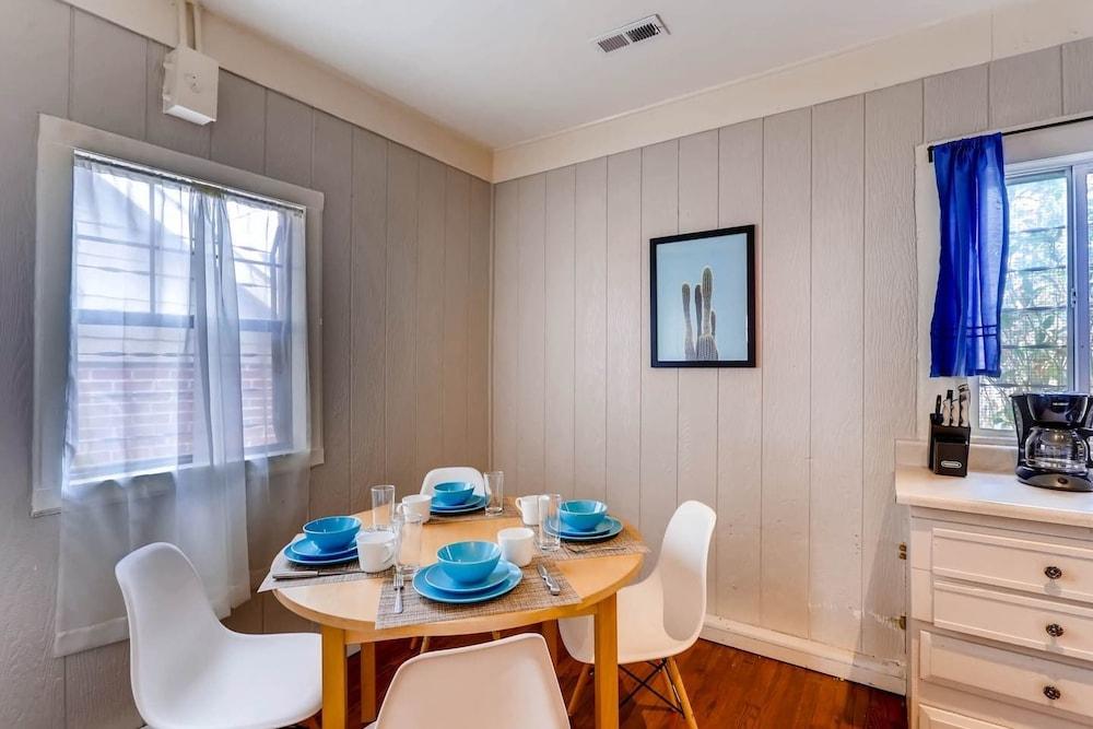 سلونز ليك سوليتيود إنتيميت كاريدج هاوس غرفة