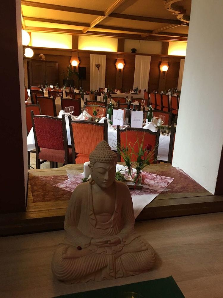 هوتل لاندجاستهوف لووين سولس داخلي