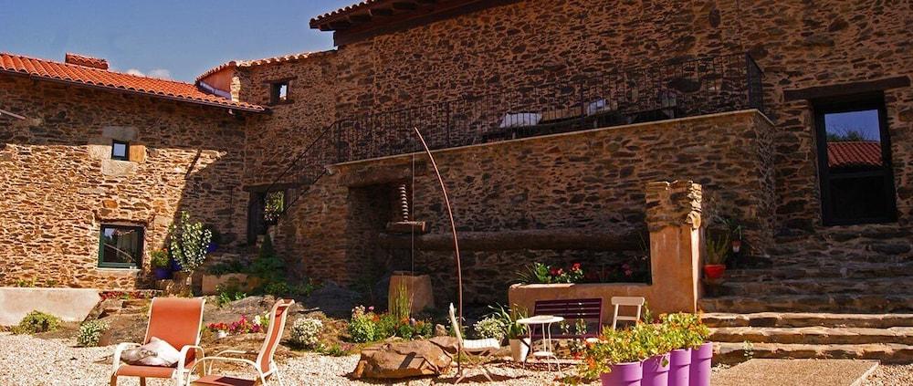 هوتل رورال لاس كامباريس