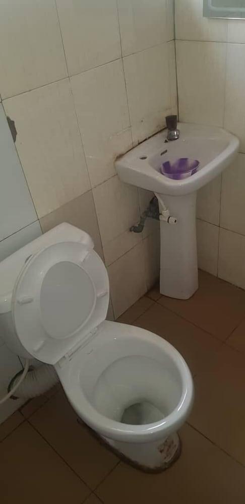 Train Station Bar & Lounge with Lodging Bathroom