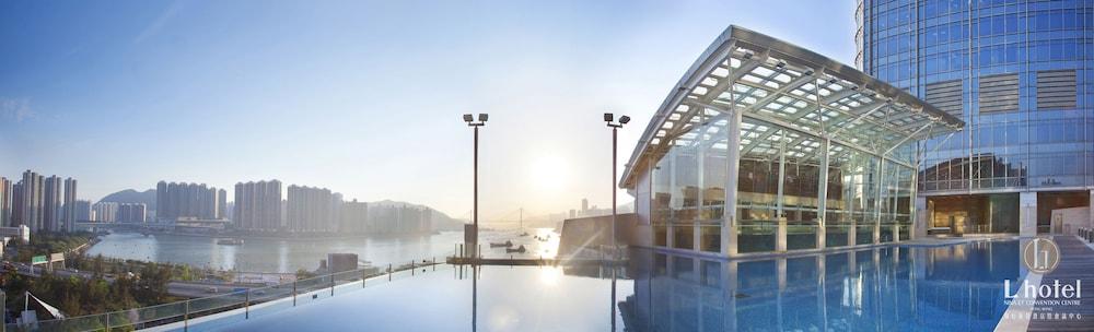 نينا هوتل تسوين وان ويست حمام سباحة مكشوف