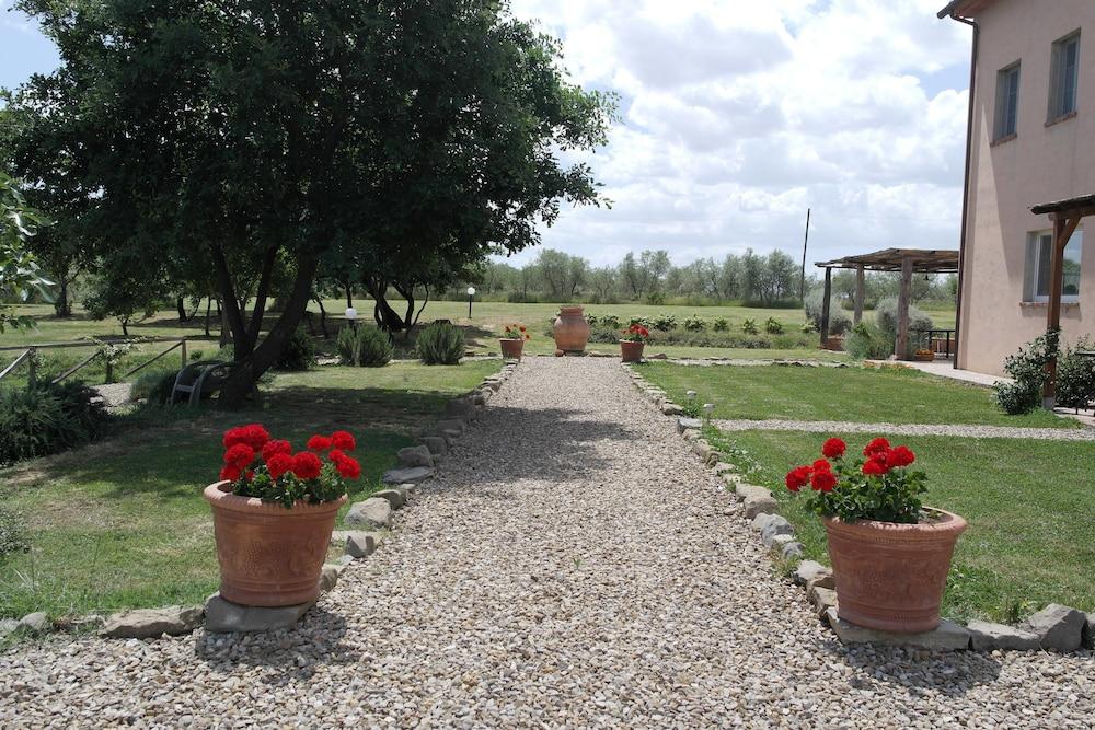 بودير لو سبيغ المنطقة المحيطة بالمنشأة