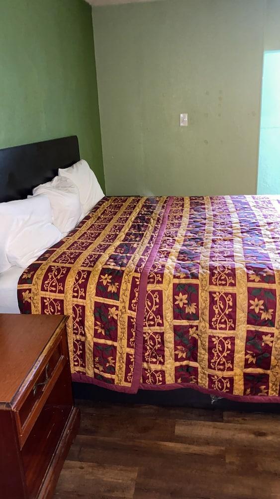 Trailway Motel Room