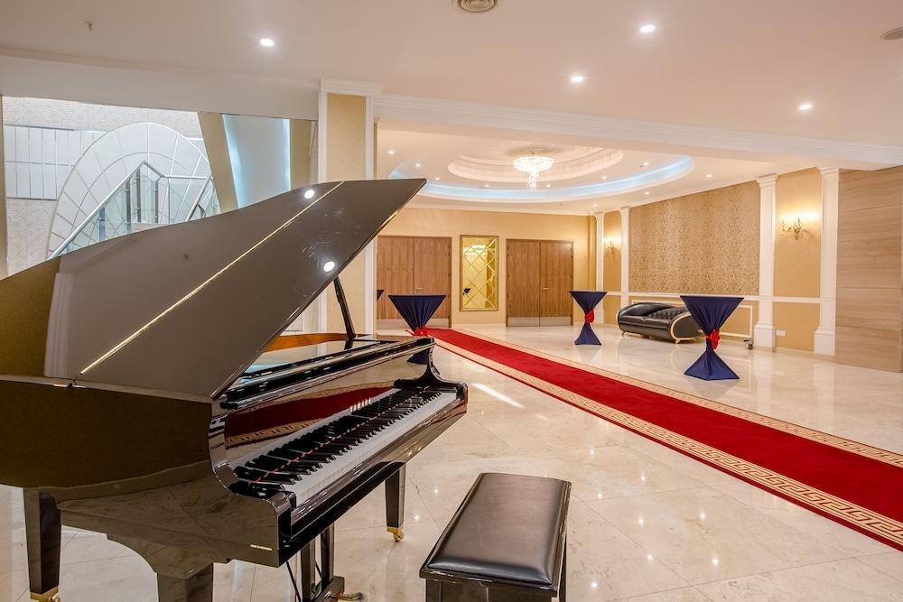 هوليداي إن يولأ اها رآ باي آيتش جي داخلي