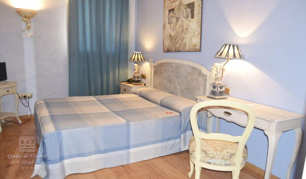 Condes de Visconti Room