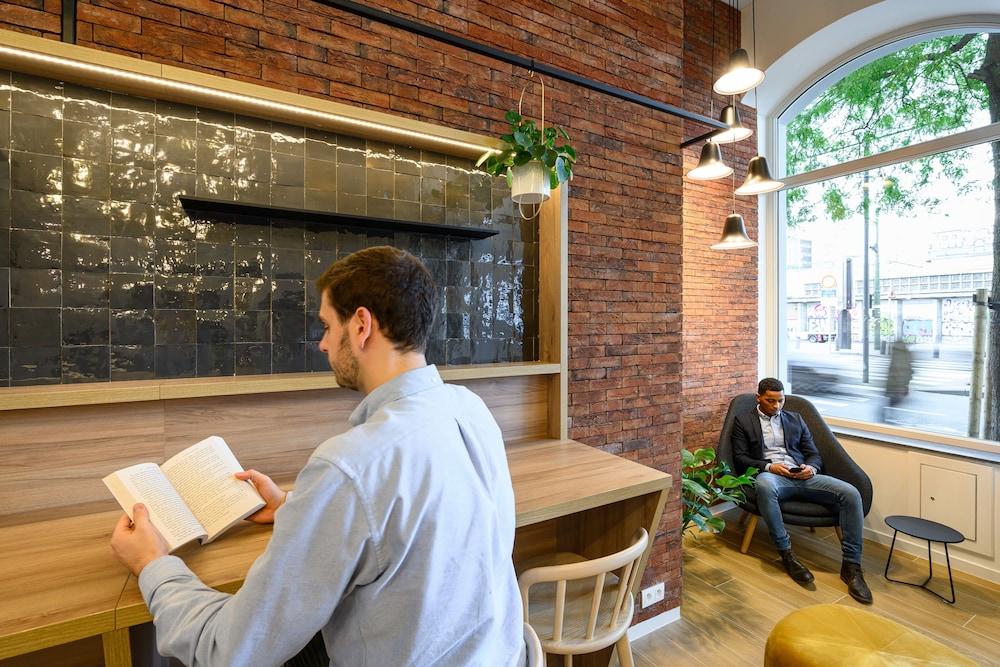 بي آند بي هوتول بروسيل سنتر جير دو ميدي الردهة