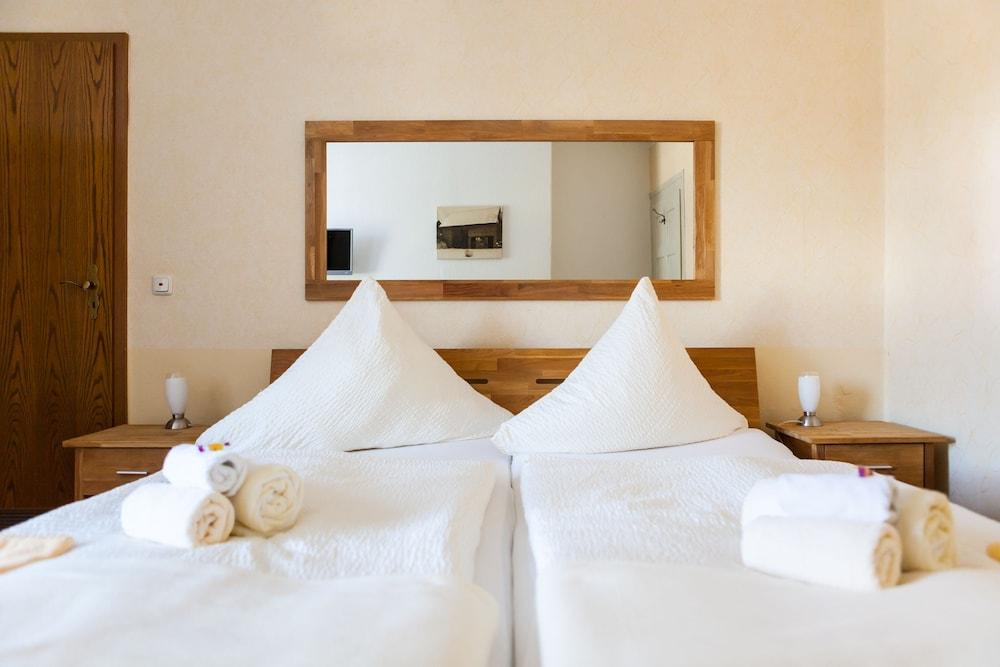 هوتل بيرجيلر هوف غرفة