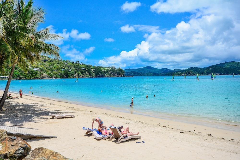 Whitsunday Apartment on Level 6 Beach