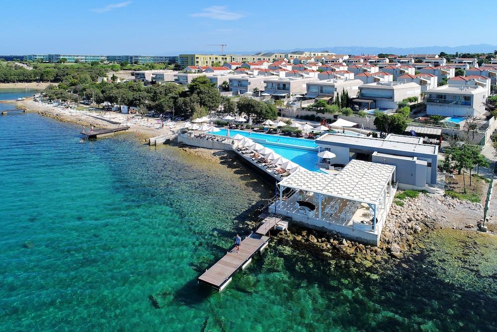 صني سايد أبارتمنتس بيترتشانيه منظر من الجو