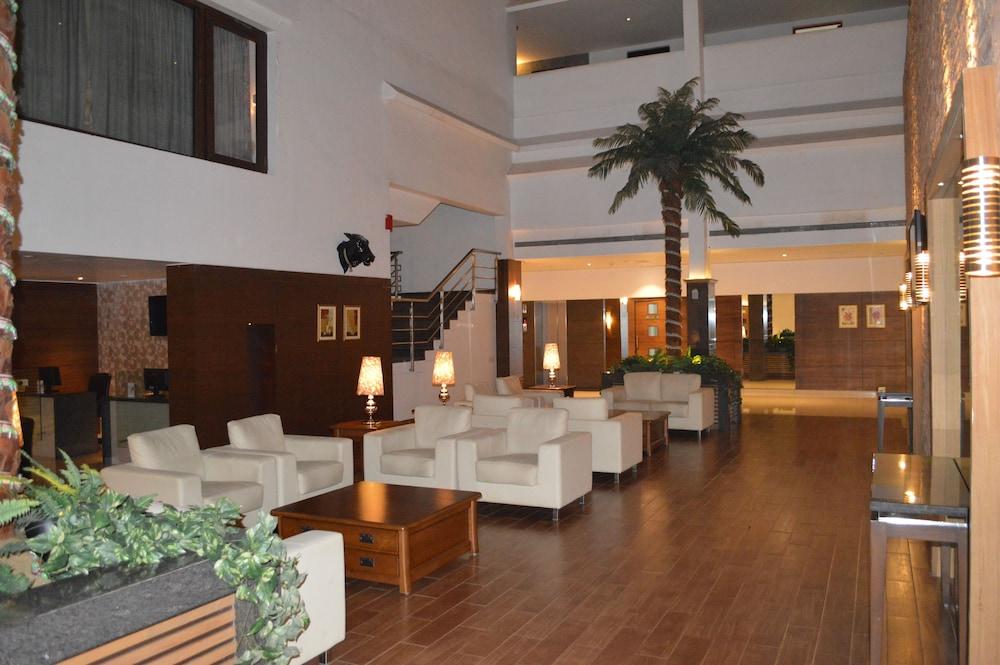 هوتل موتي ماهال