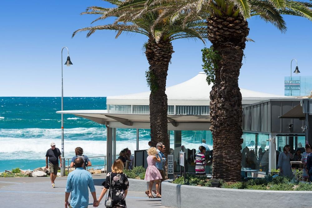 Quest Cronulla Beach Beach