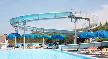 بوبوبا إلفيلاجيو حمام سباحة مكشوف