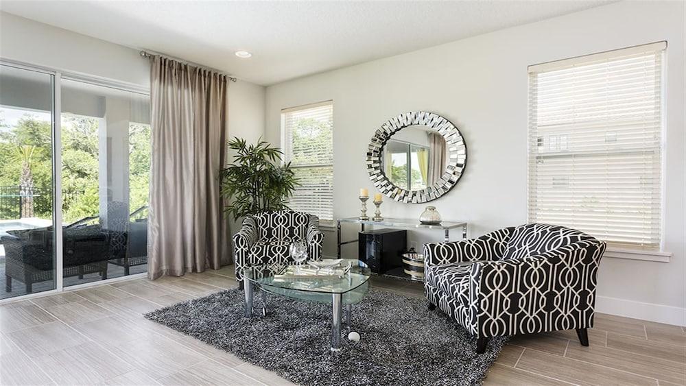 جاي إي 62658 - ريونيون ريزورت - 5 بد رومز 5 باث رومز فيلا داخلي