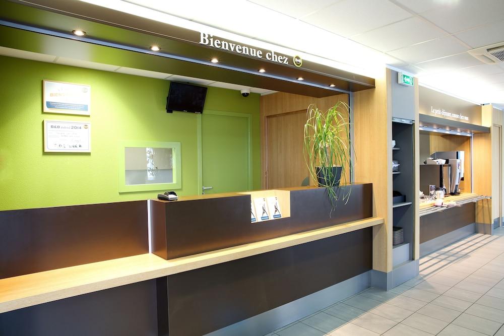 بي آند بي هوتل بيربينان سود مارشي إنترناشونال منطقة الاستقبال