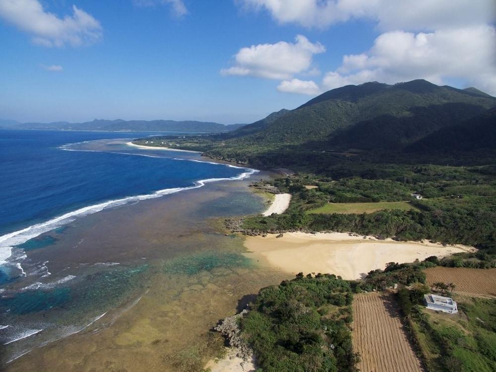 فاكنسيز أه لا مير إيشيجاكي منظر من الجو