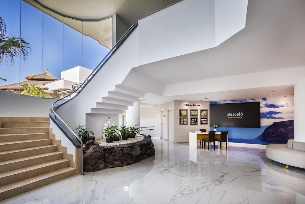 Barceló Santiago - Adults Only Lobby