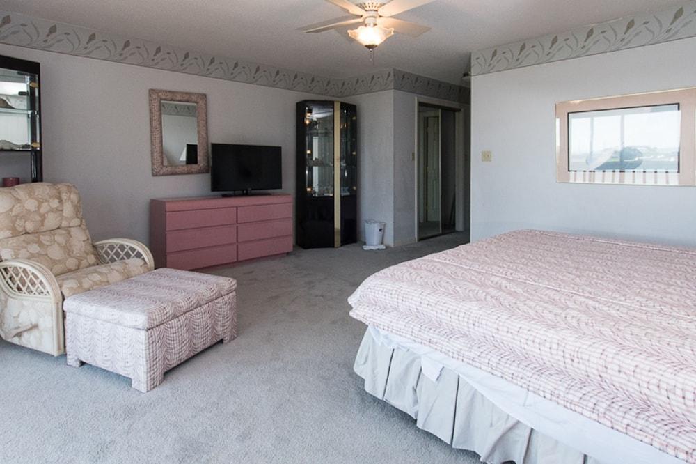 Boardwalk by Seascape Resort Room